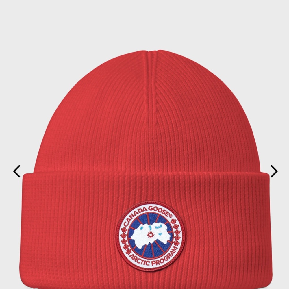 Canada goose kids winter hat fits small adult head